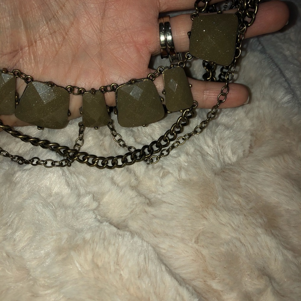 Woman’s necklace - Picture 4 of 8